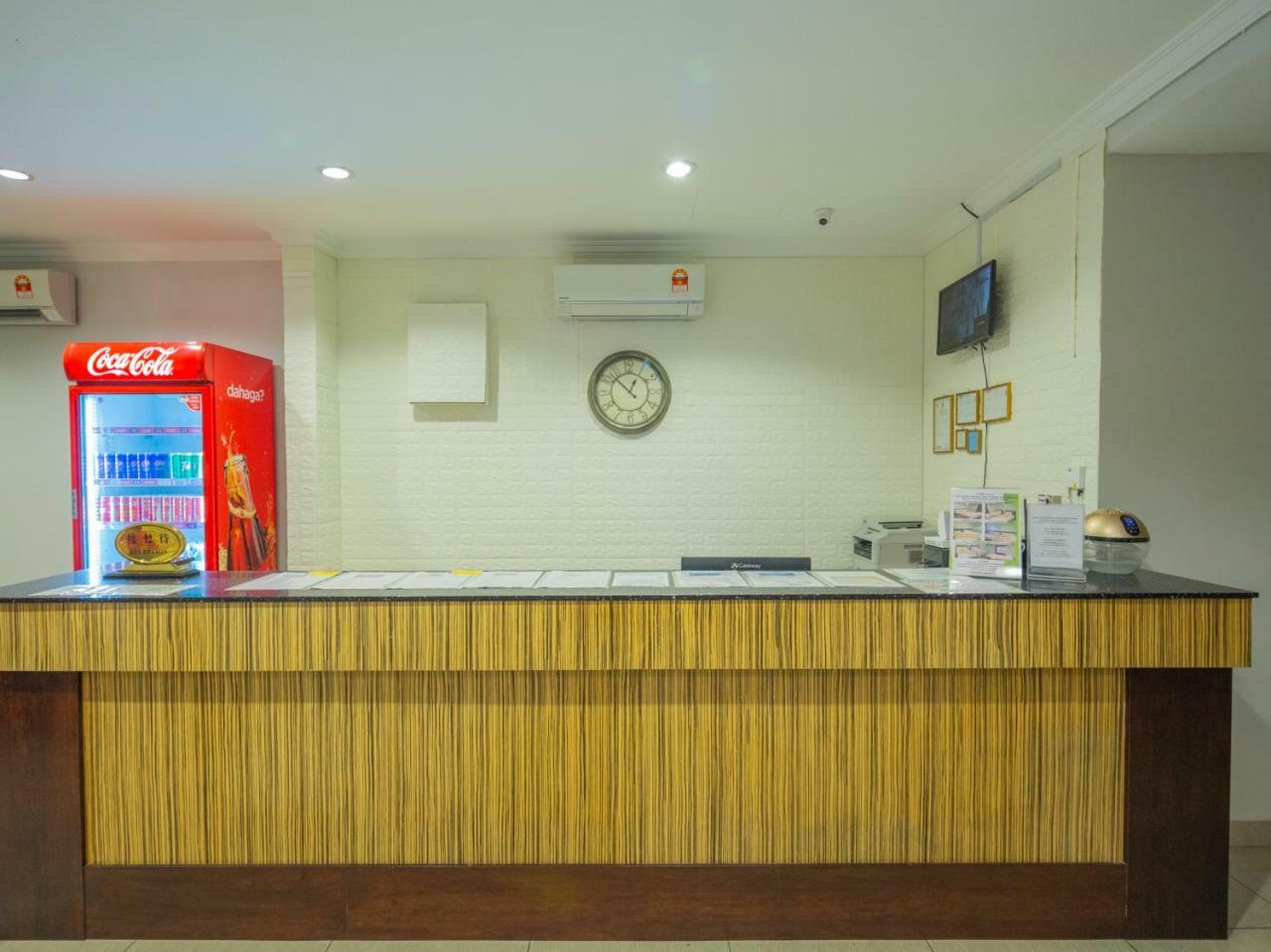 Summer Hotel Kota Kinabalu Exterior photo